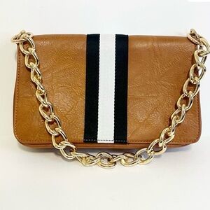 Social Threads X The Mother Chic Bag
New without tags